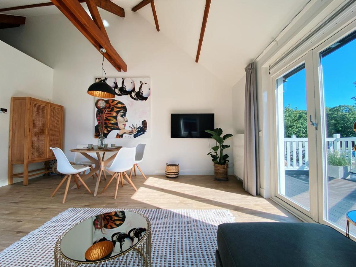 Luxurious Historical Loft Close To The Beach!! ワッセナー エクステリア 写真
