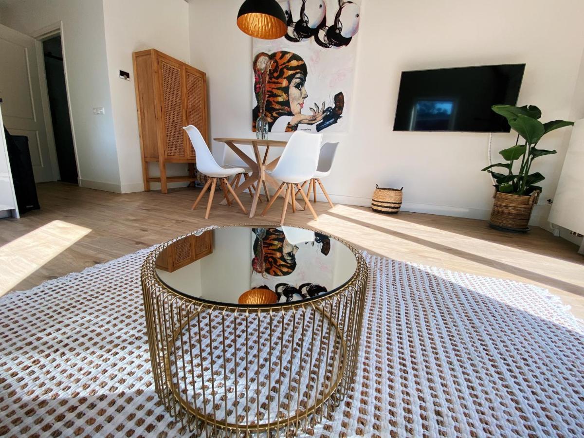 Luxurious Historical Loft Close To The Beach!! ワッセナー エクステリア 写真
