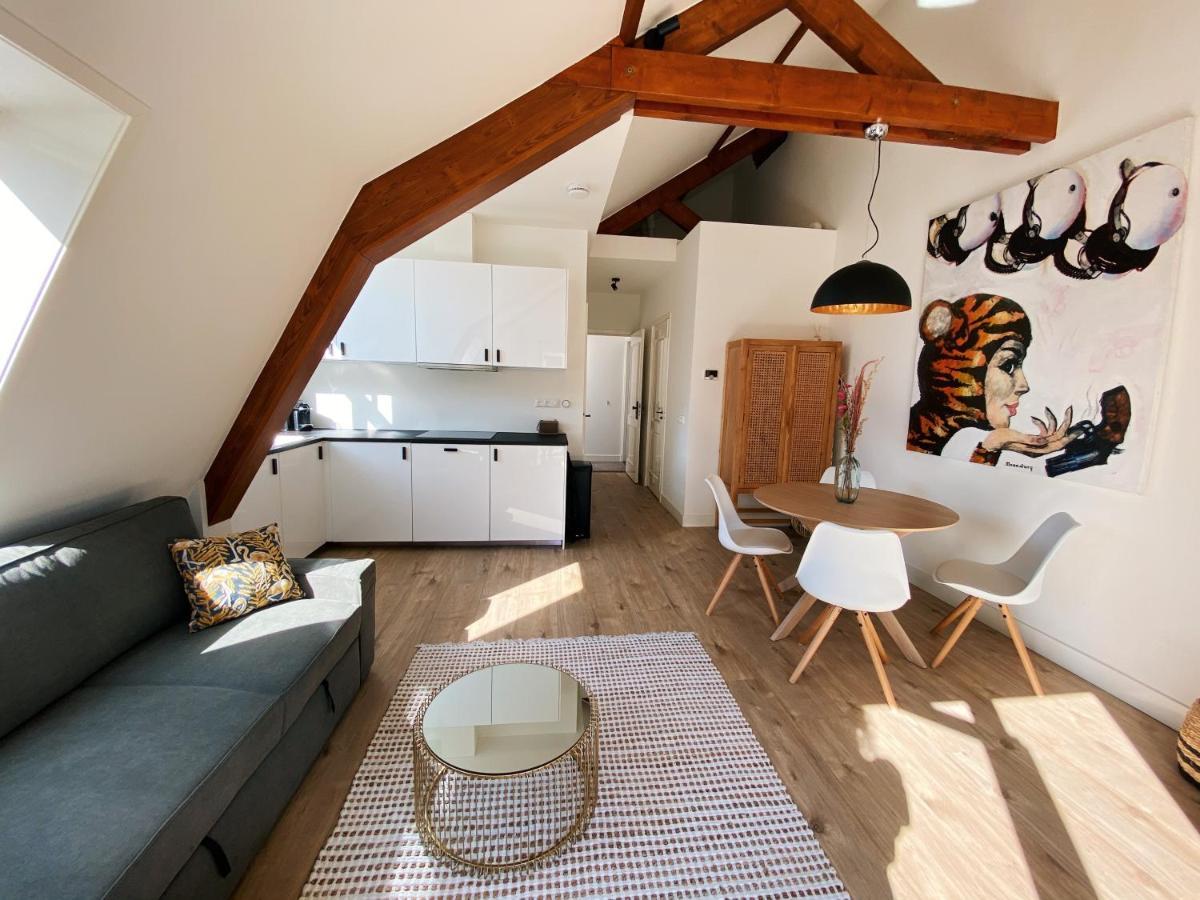 Luxurious Historical Loft Close To The Beach!! ワッセナー エクステリア 写真